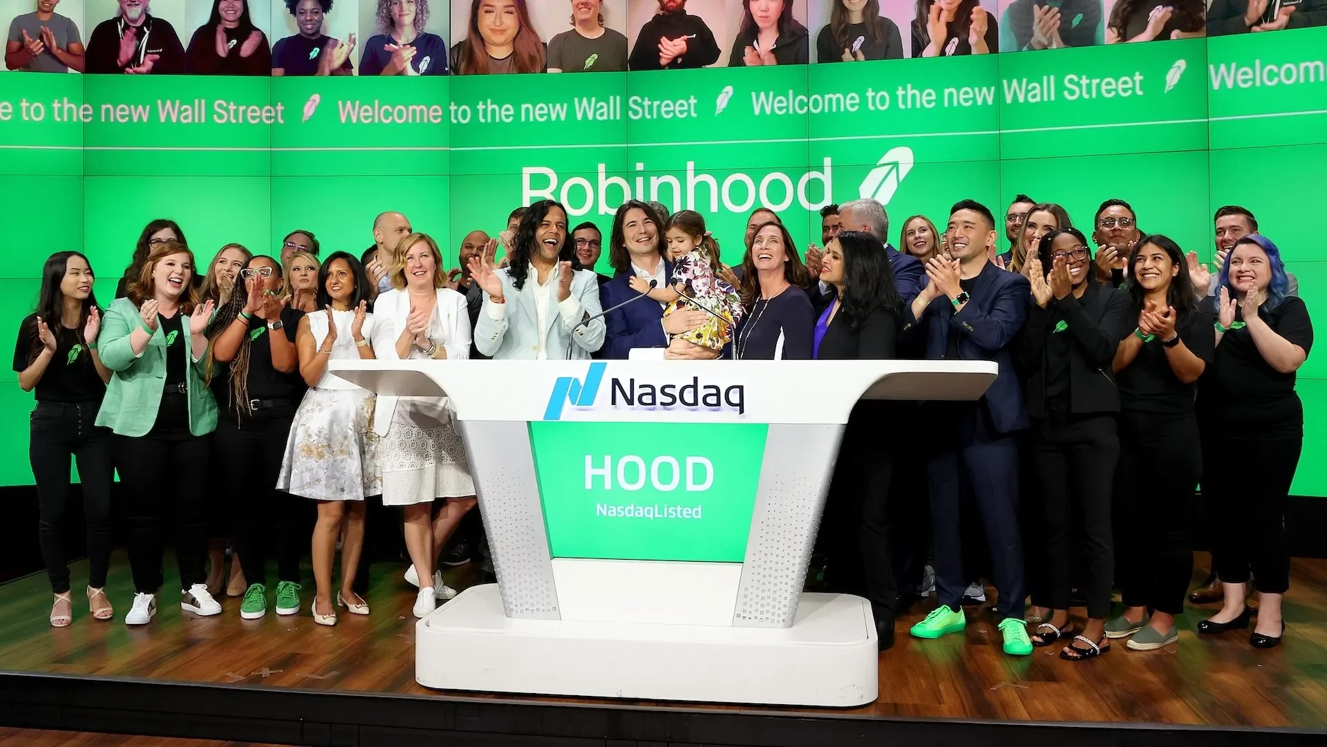Retail Investors Get a Seat at the Y Combinator Table: Robinhood to List a Fund Backing Elite Startups